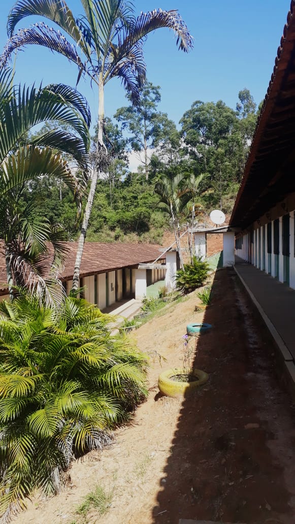 A Escola Estadual Professor Letro