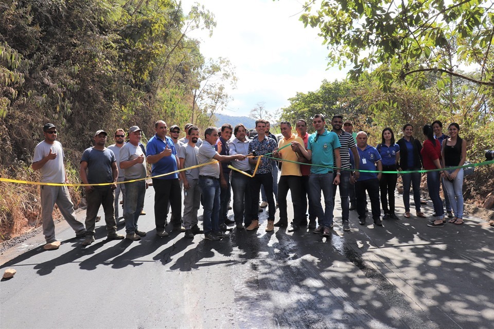 INAUGURAÇÃO DA PAVIMENTAÇÃO ASFÁLTICA DO MORRO DA BOMBA