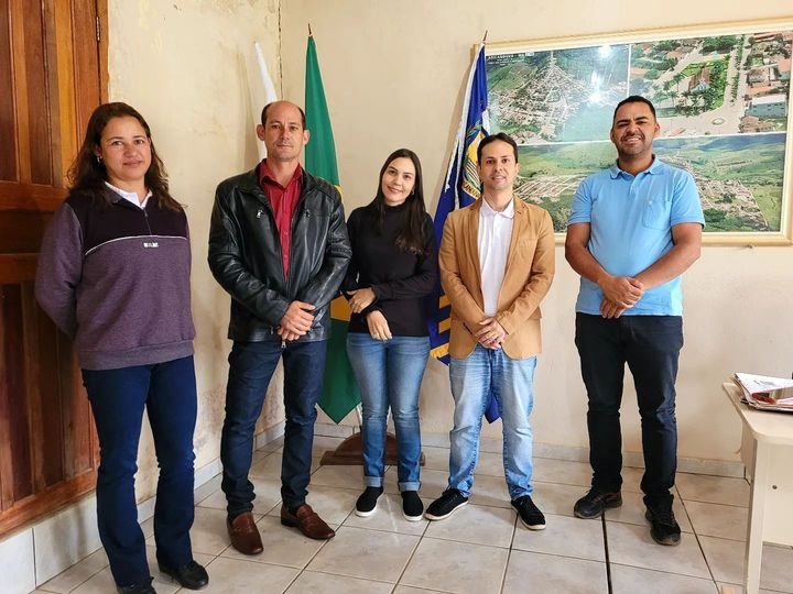A ATUAL ADMINISTRAÇÃO VEM COMUNICAR AS CONTRATAÇÕES ...