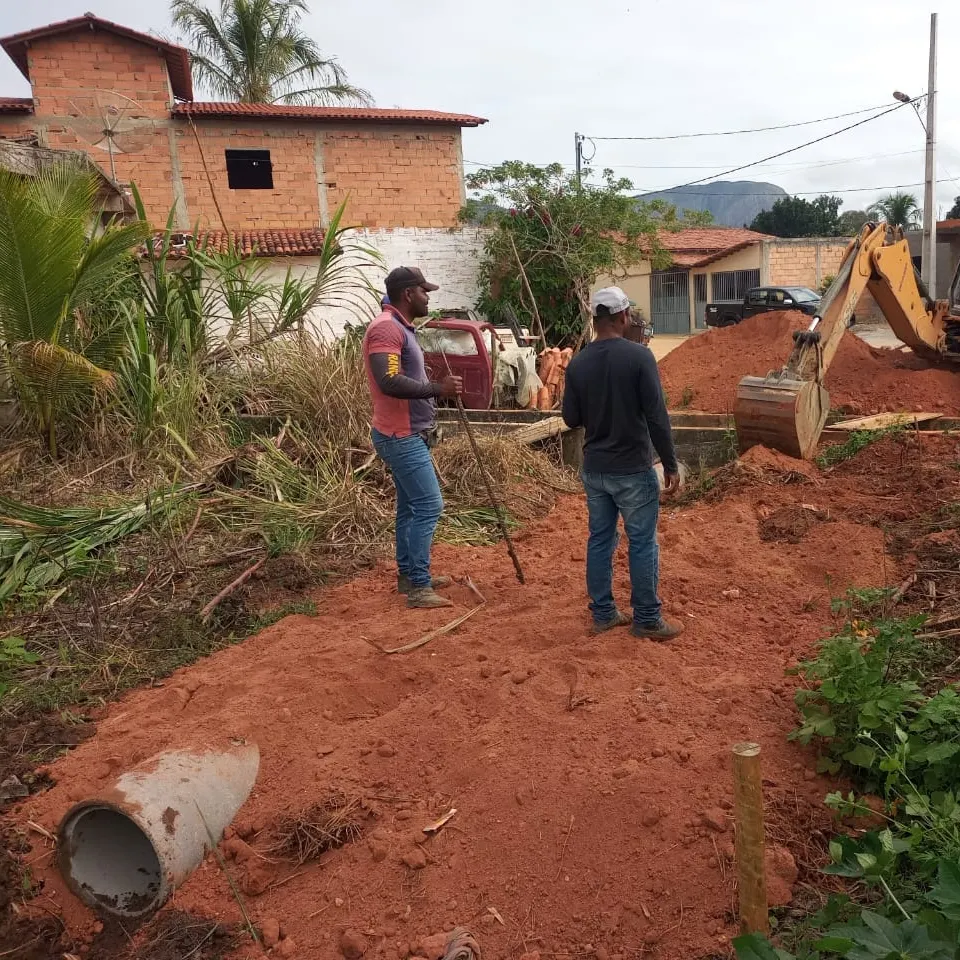 COMUNIDADE PAULO VIANA RECEBE OBRA DE MANILHAMENTO