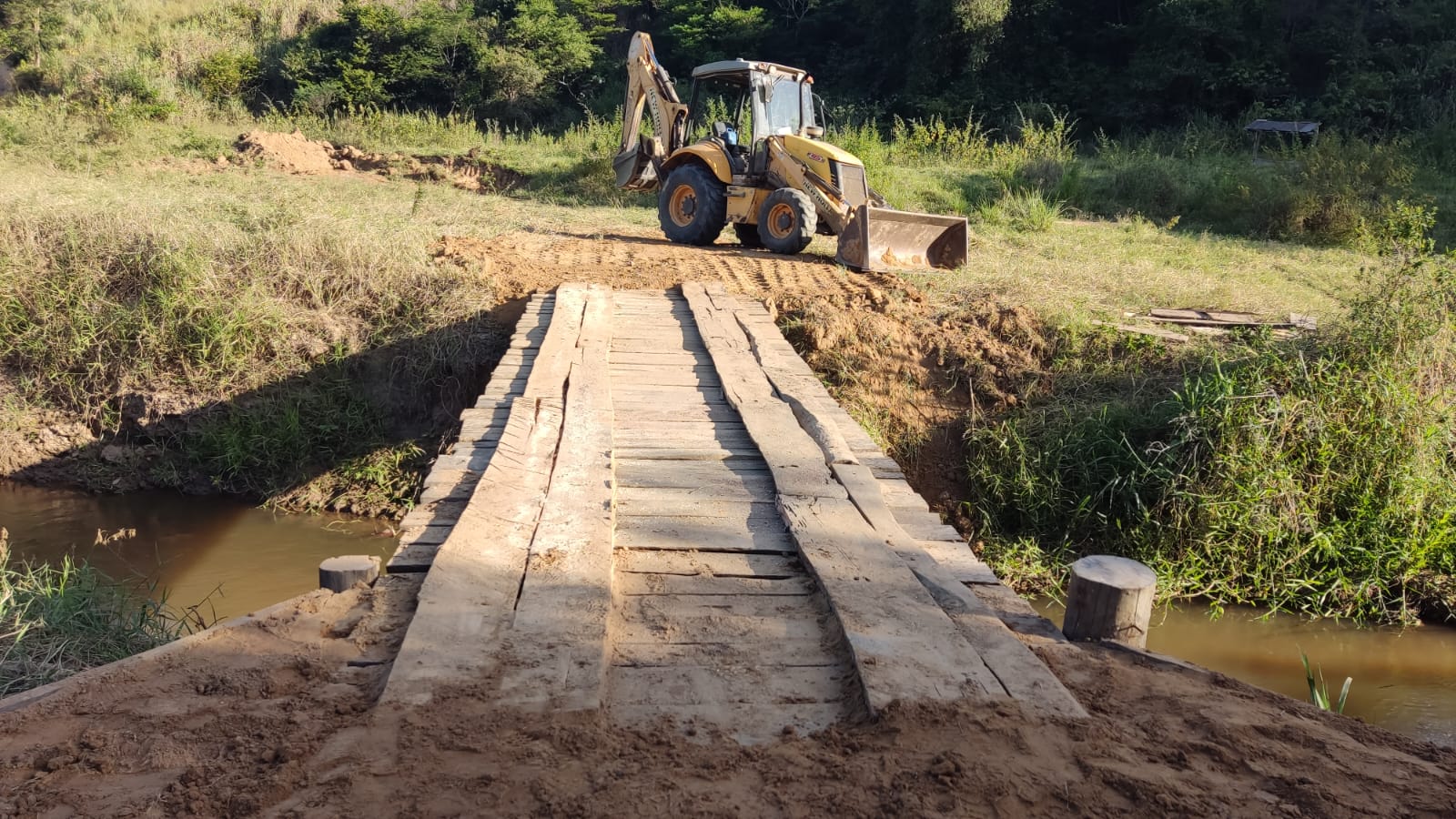 PREFEITURA FINALIZA A CONSTRUÇÃO DE MAIS UMA PONTE N...