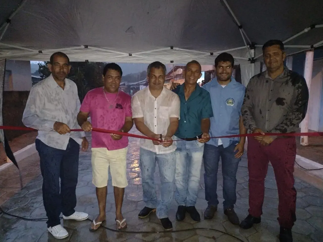 PREFEITURA INAUGURA CALÇAMENTO EM NOVO HORIZONTE