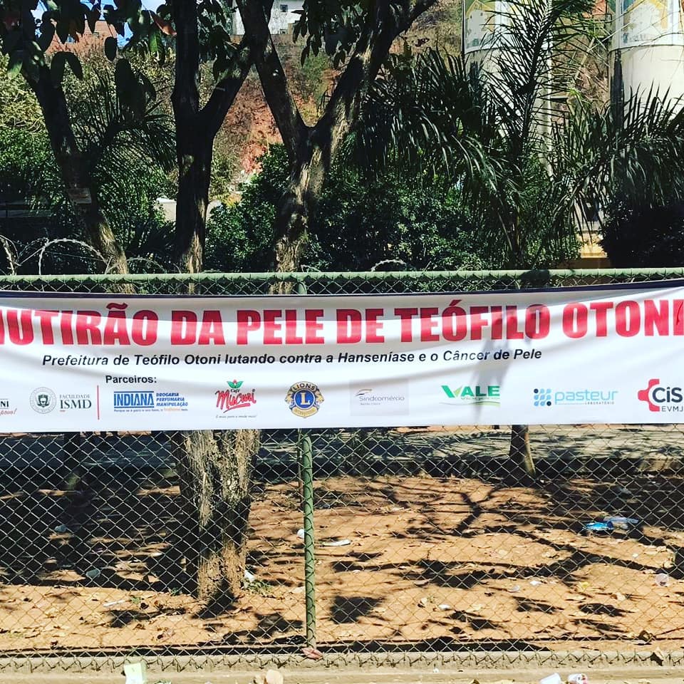 SECRETARIA DE SAÚDE LEVA PACIENTES PARA MUTIRÃO DE TRATAMENTO DE PELE EM TEÓFILO OTONI SECRETARIA DE SAÚDE LEVA PACIENTES PARA MUTIRÃO DE TRATAMENTO DE PELE EM TEÓFILO OTONI
