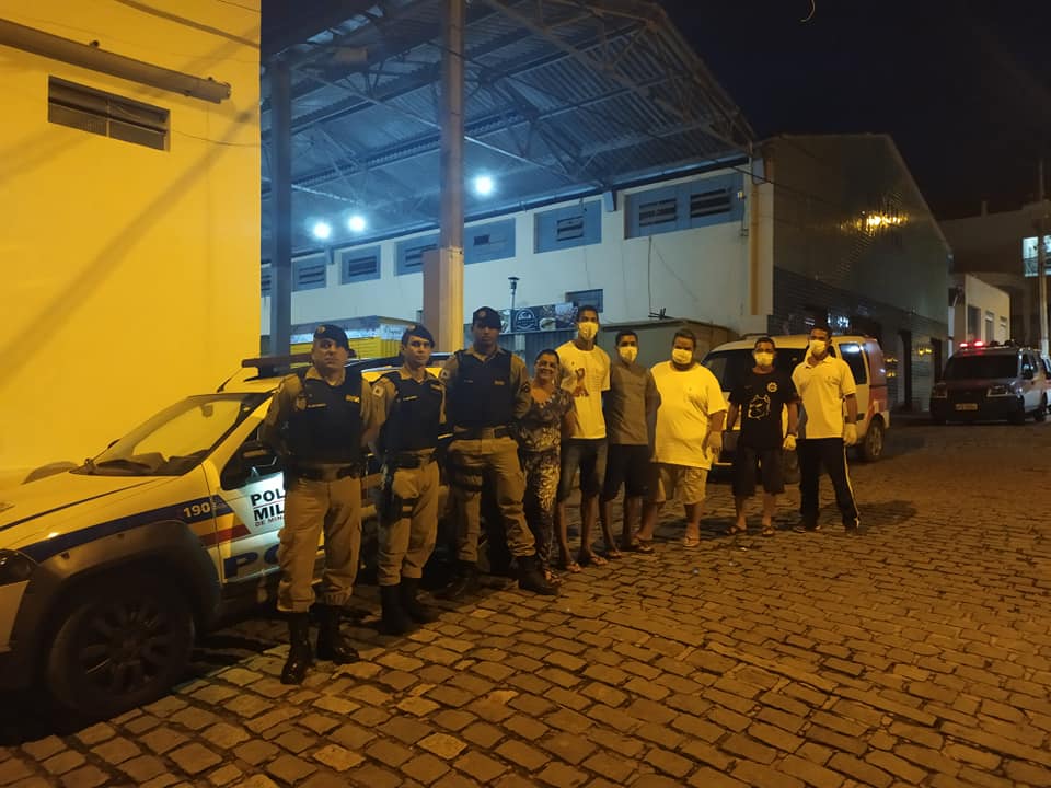 A SECRETARIA DE SAÚDE E PMMG PROMOVERAM AÇÃO DE CONS...