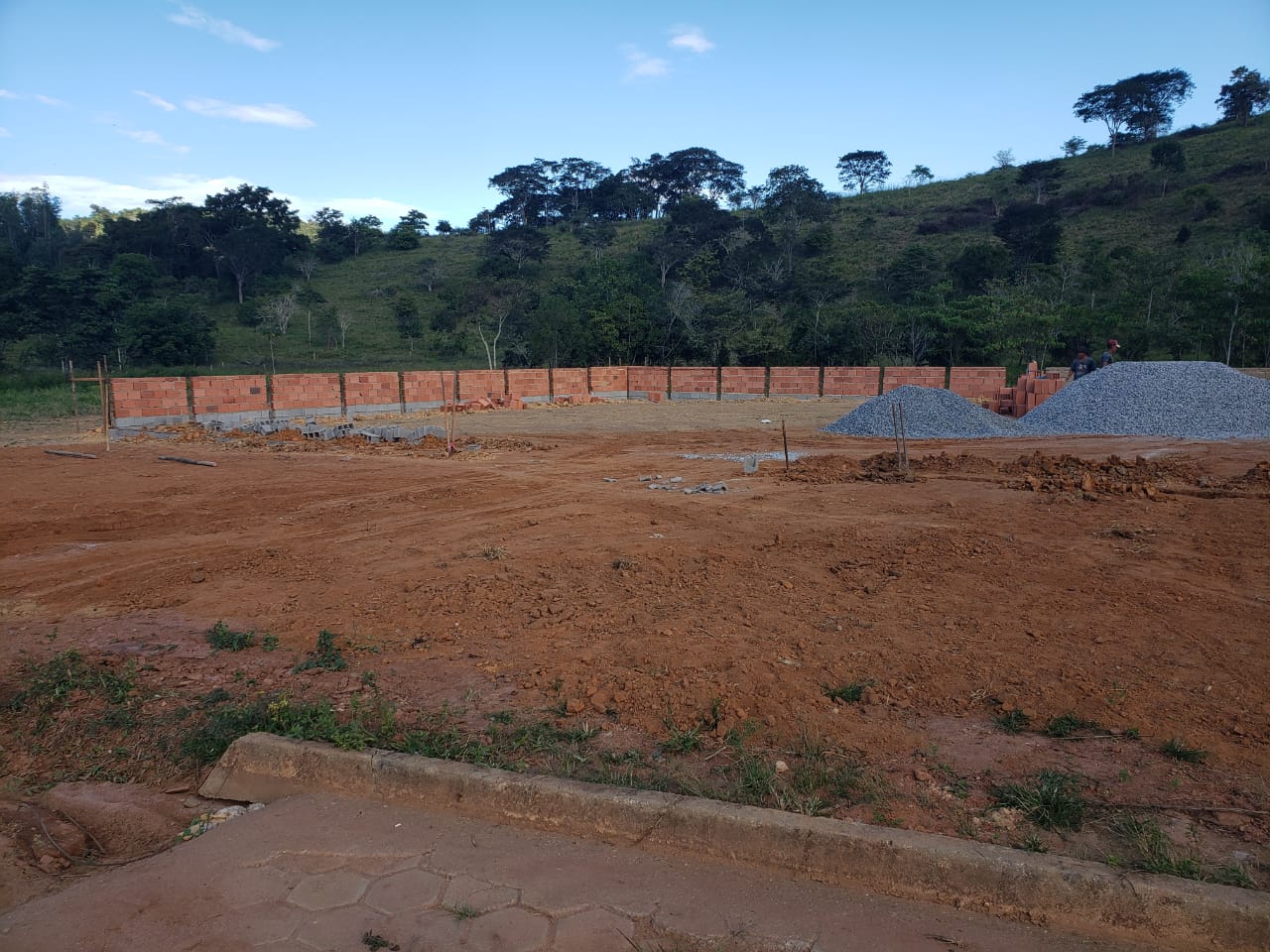 COMEÇA OBRA HISTÓRICA NO BAÚ