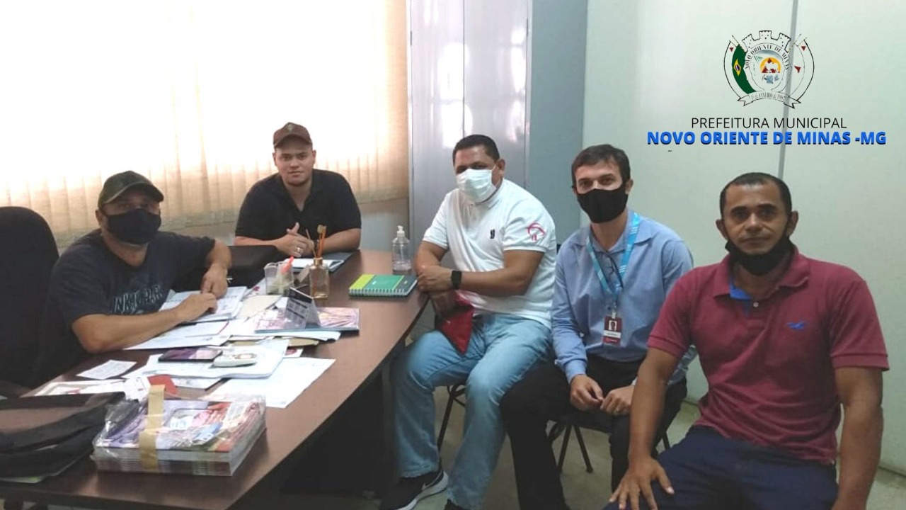O PREFEITO, NORMANDES DA COSTA JARDIM, RECEBEU EM SE...