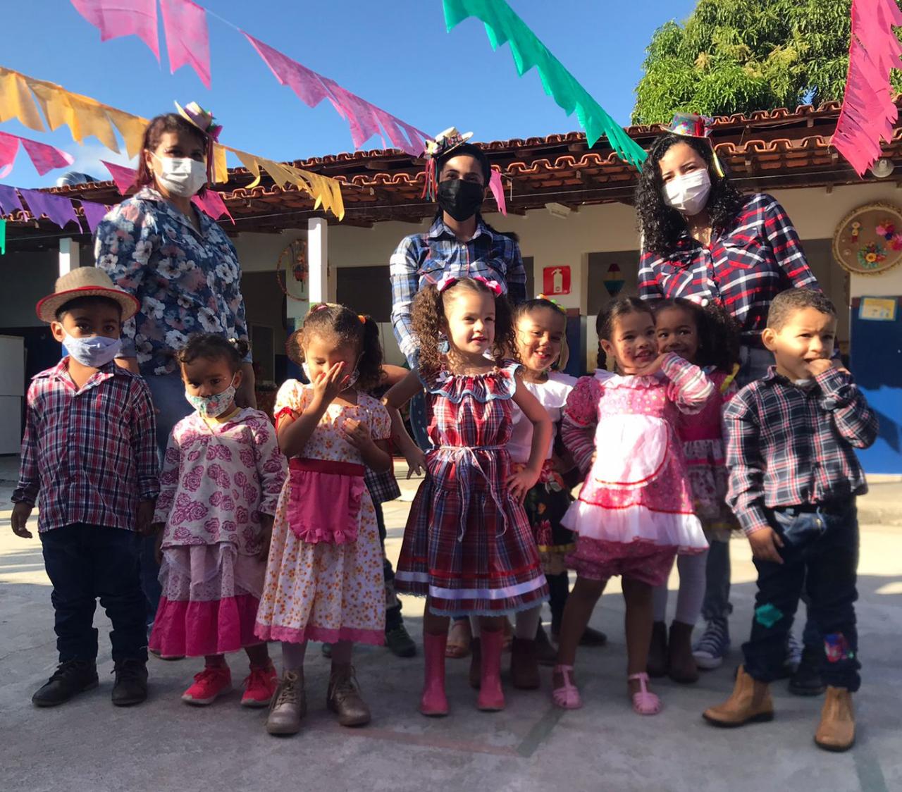 O ARRAIÁ DA PRÉ-ESCOLA MUNICIPAL JOÃO BOLINHA FOI AR...