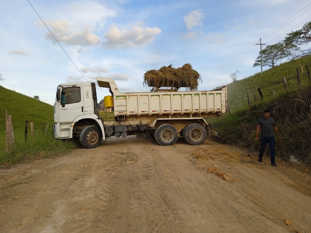 MANUTENÇÃO E CONSERVAÇÃO DE ESTRADA VICINAL DO NOSSO...