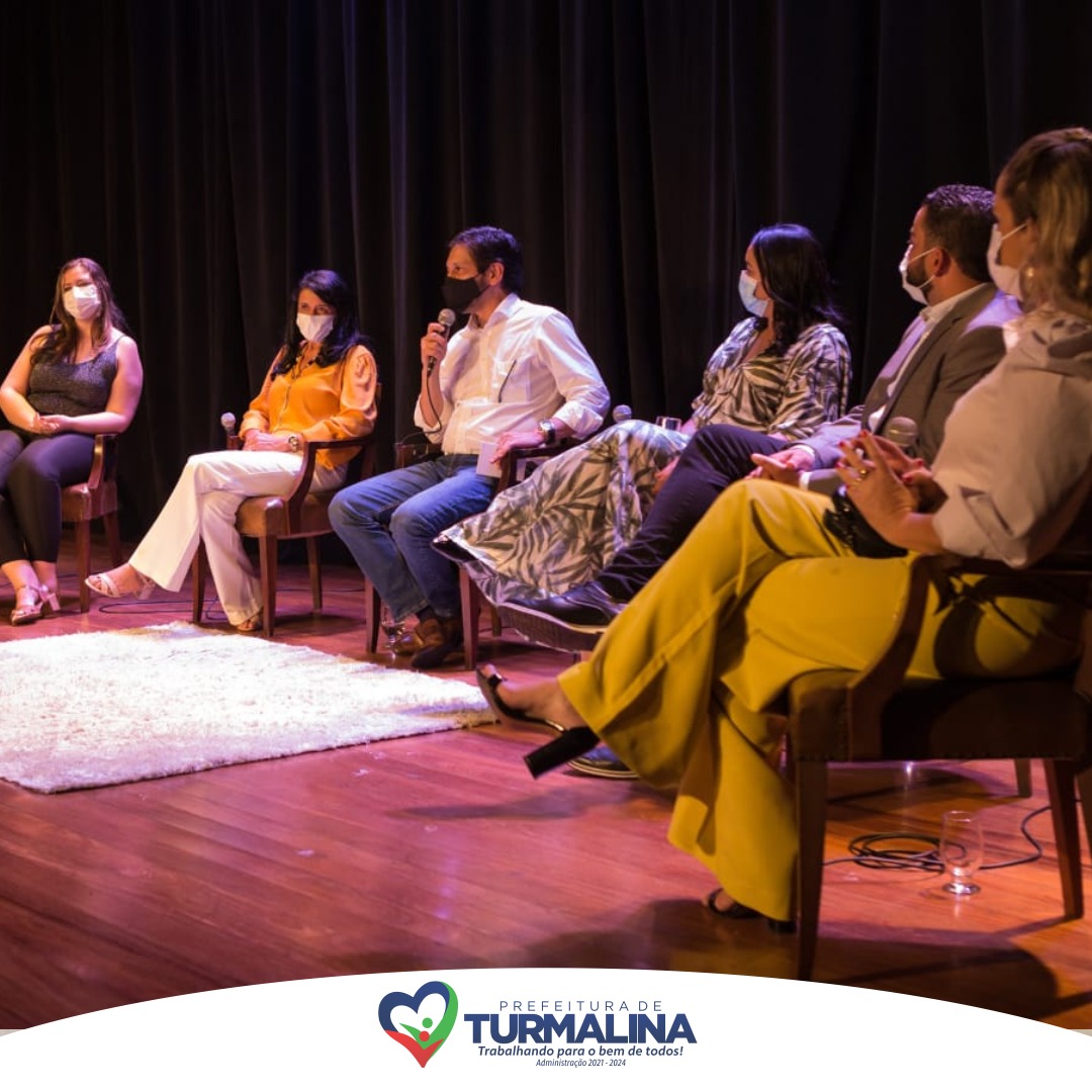 EXPOSIÇÃO "MEMÓRIAS E CULTURA DO VALE DO JEQUITINHONHA"