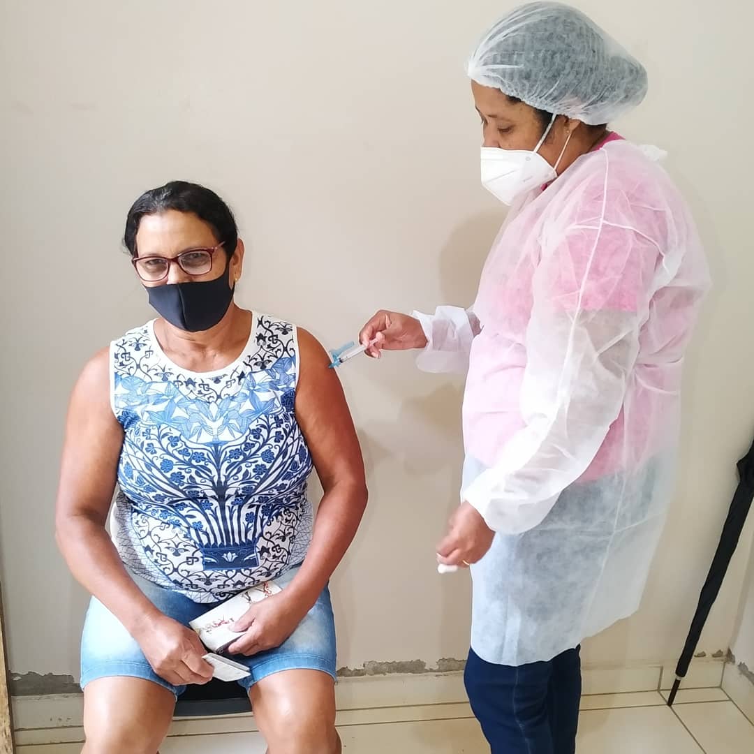 JENIPAPO DE MINAS SEGUE FIRME NA VACINAÇÃO CONTRA CO...