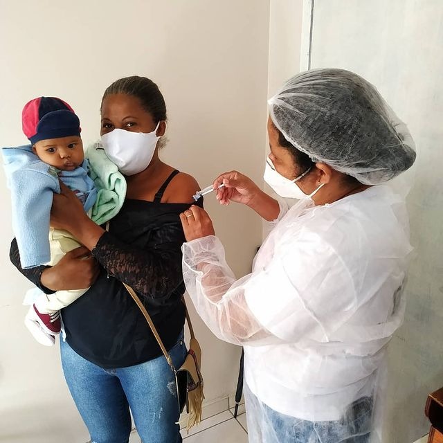 VACINAÇÃO CONTRA COVID-19 EM PESSOAS COM IDADE DE 40...