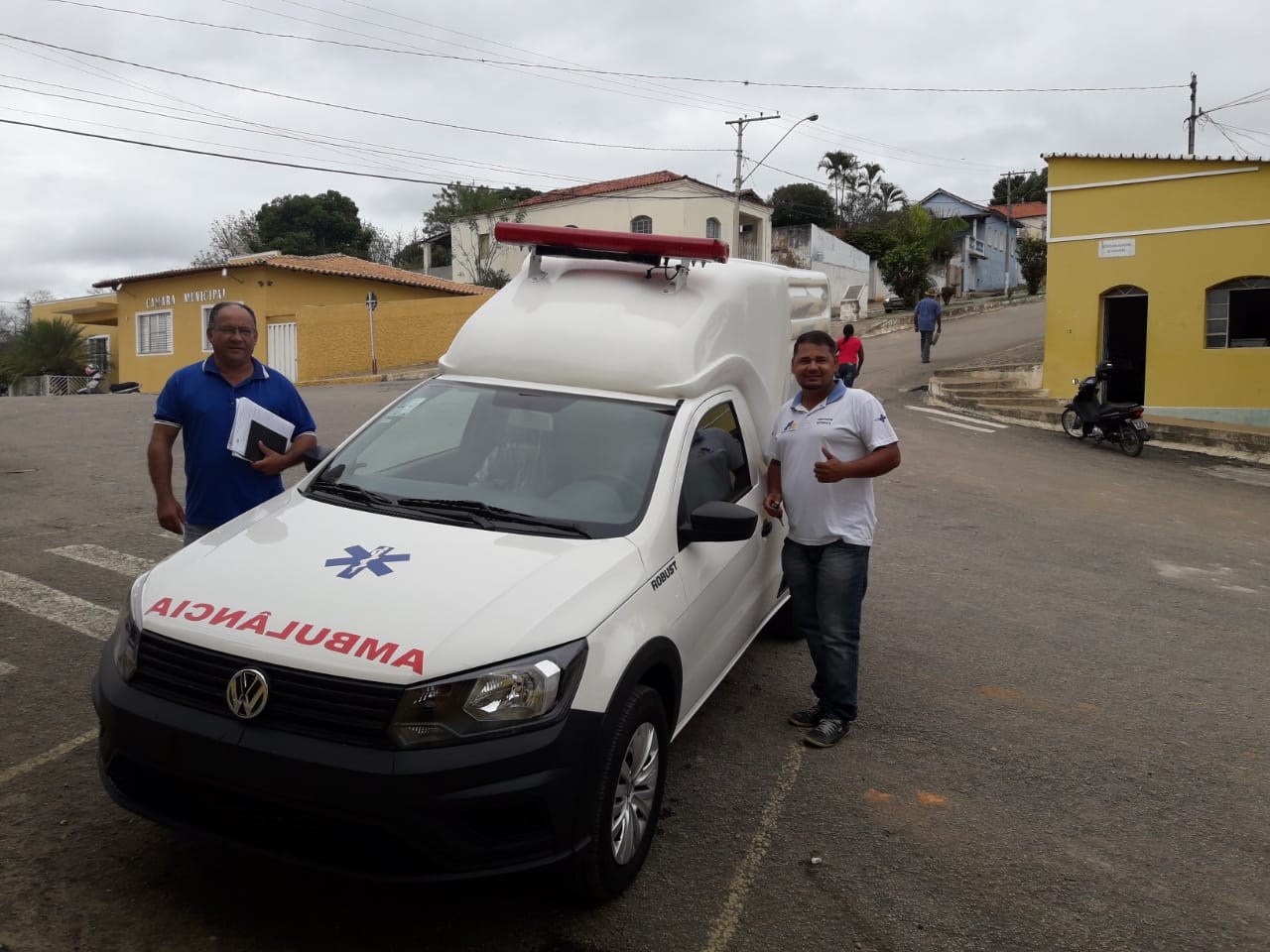 Nova ambulância vai ajudar no atendimento a população de Rio do Prado. Nova ambulância vai ajudar no atendimento a população de Rio do Prado.